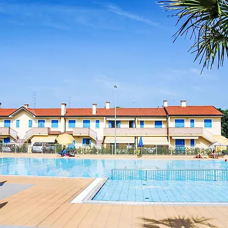 Solmare-52 By Interhome Rosapineta